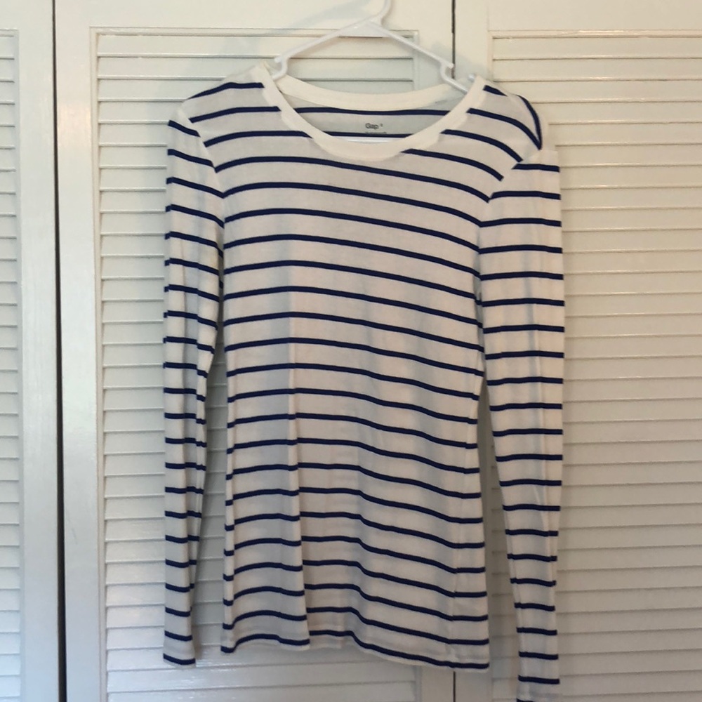 Gap tee